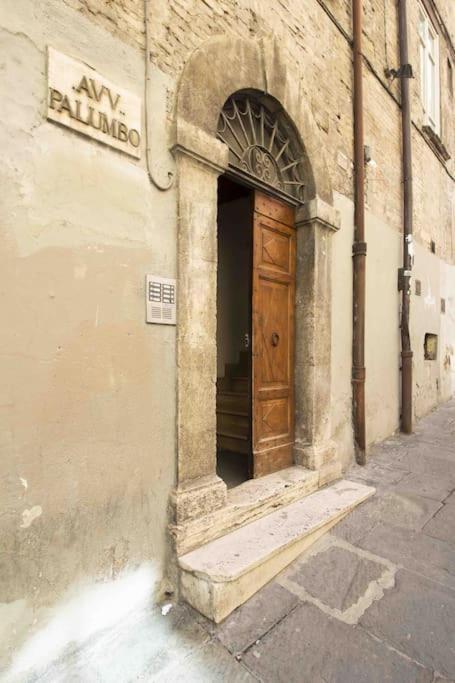 Elegant Flat In The City Centre With Two Suite Perugia Eksteriør bilde